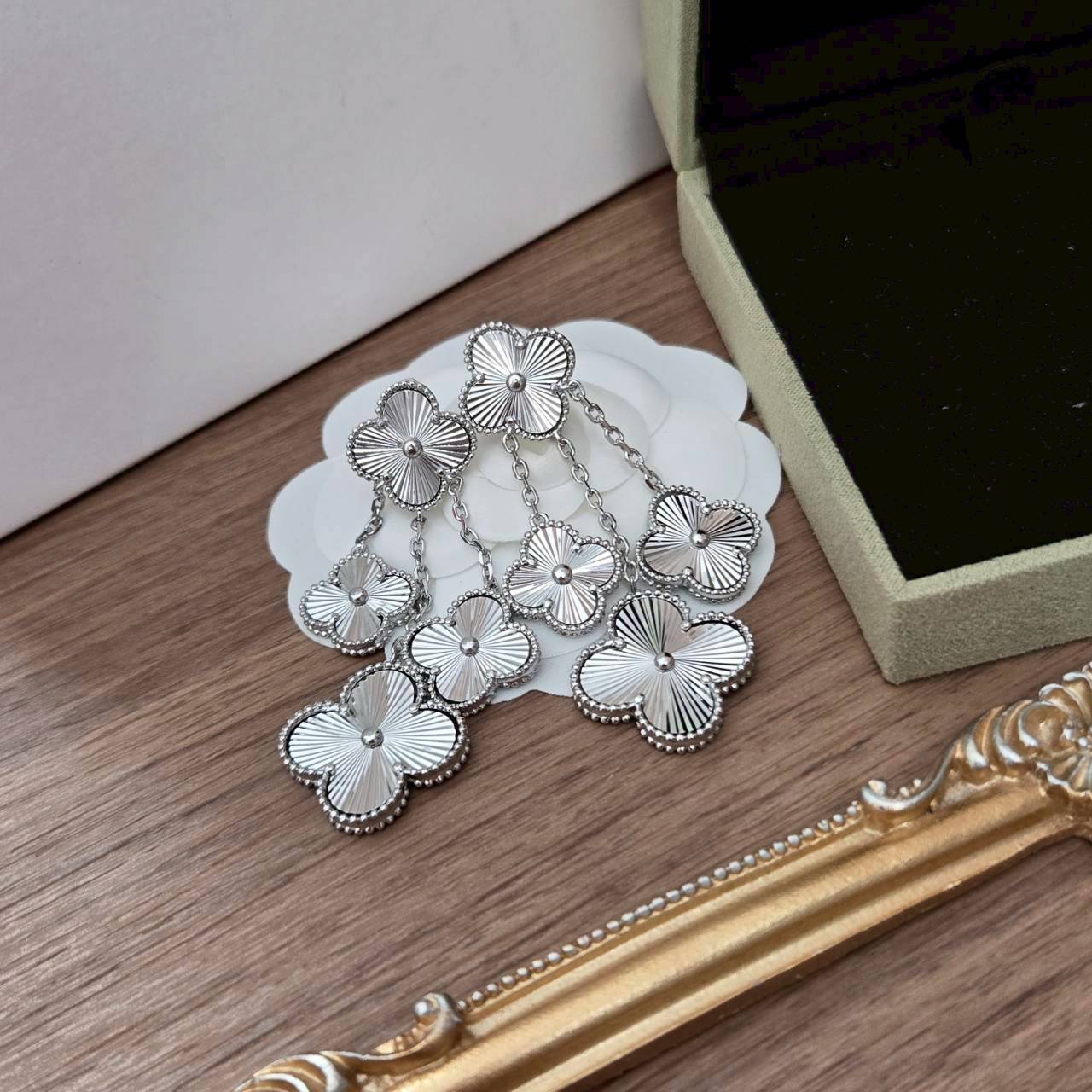 O1463 ต่างหู VC(เงิน)