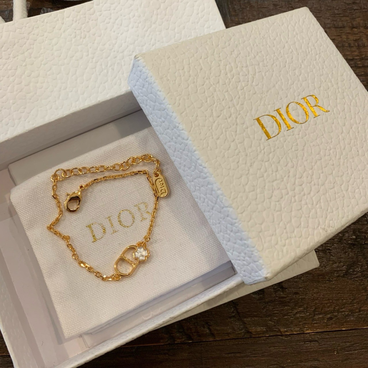 PP13973 สร้อยข้อมือ DI