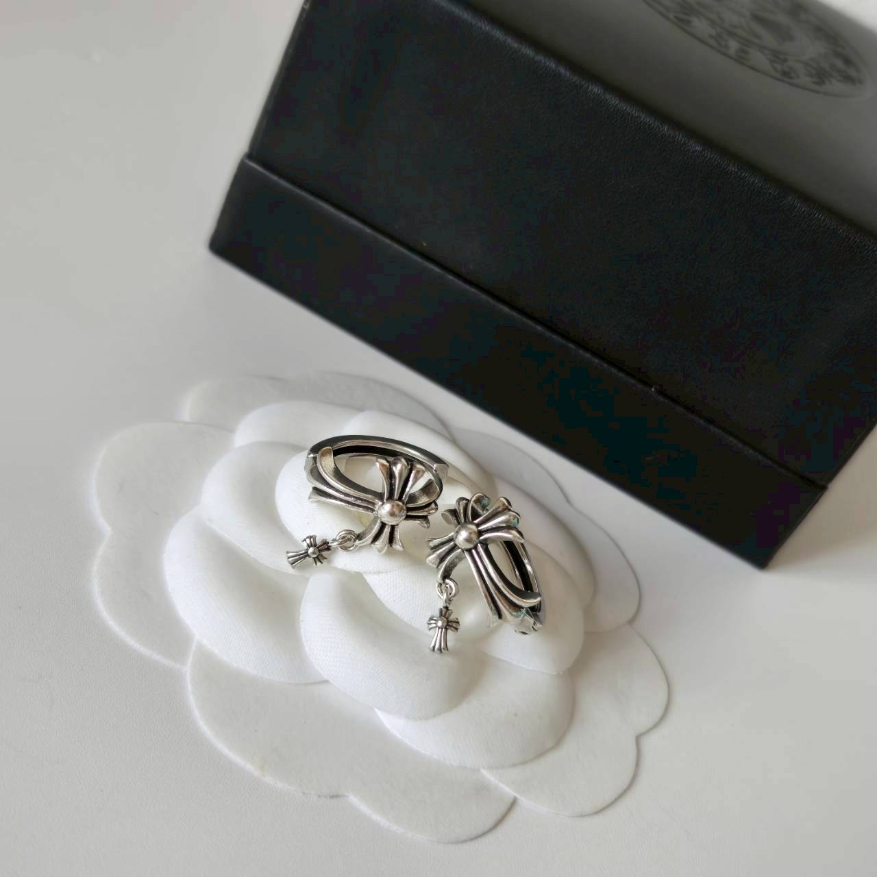PP14247 ต่างหู Chrome Hearts