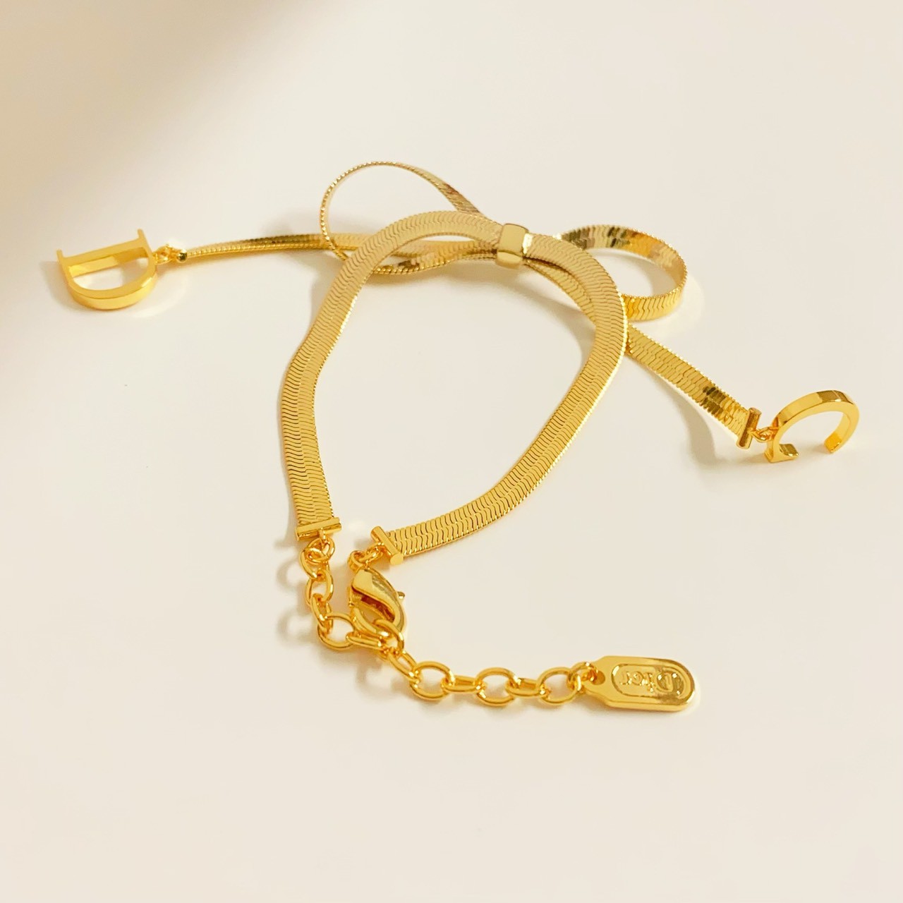 PP14011 สร้อยข้อมือ DI