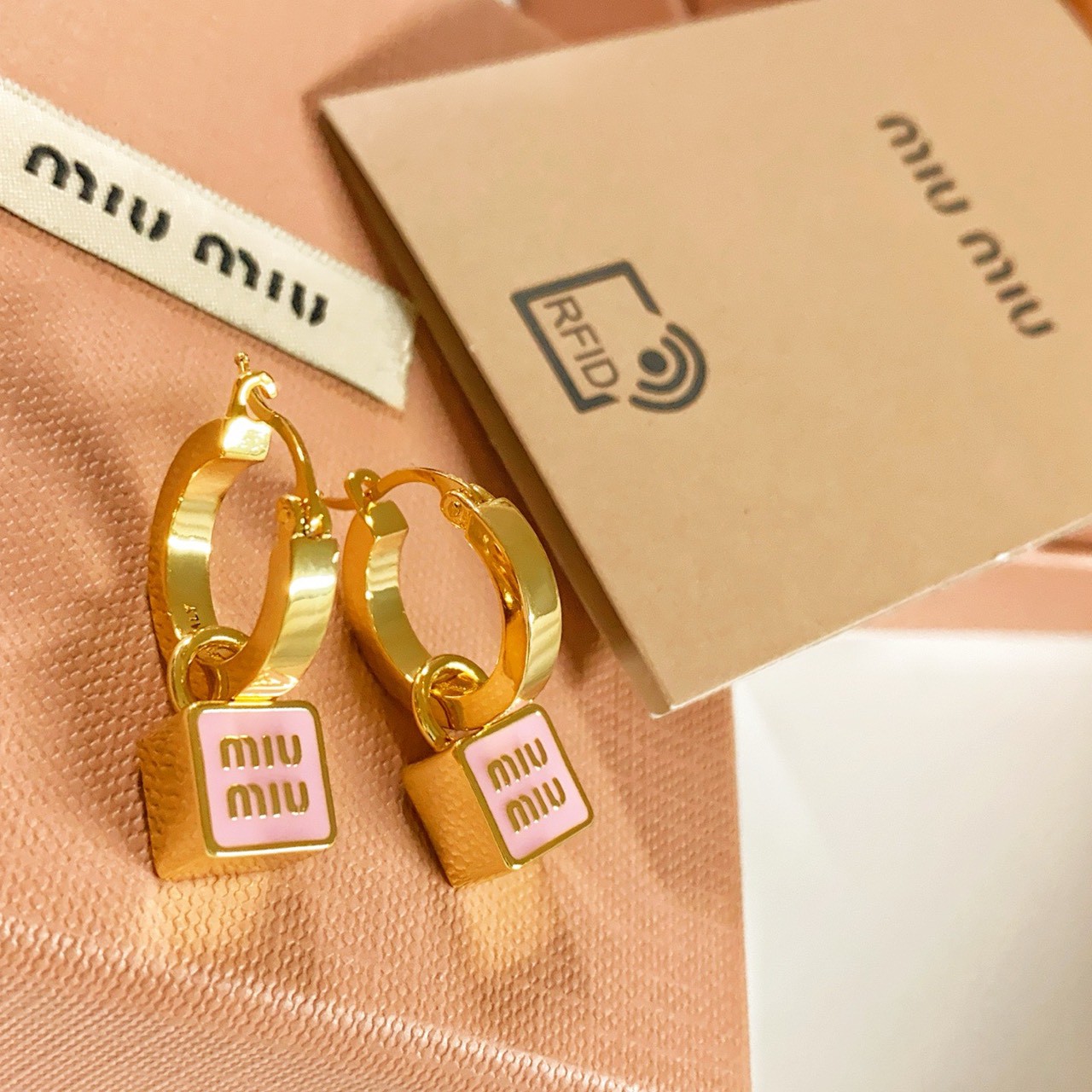 PP14001 ต่างหู MIU(ชมพู)