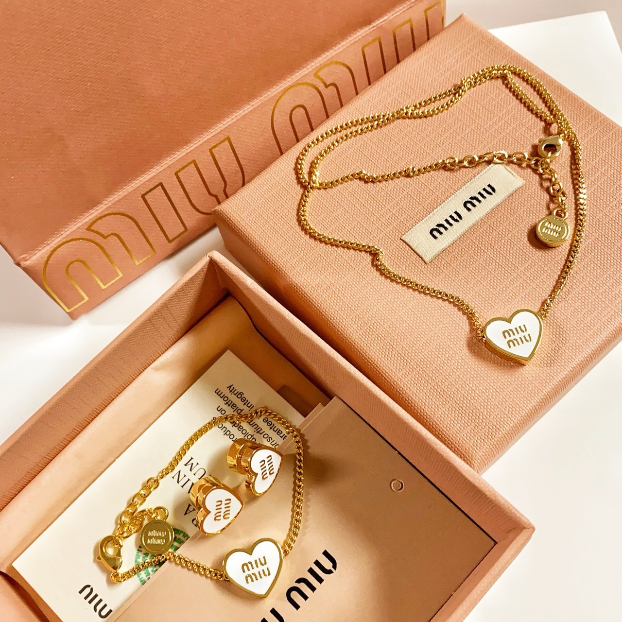 PP15087 ต่างหู MIU(ขาว)