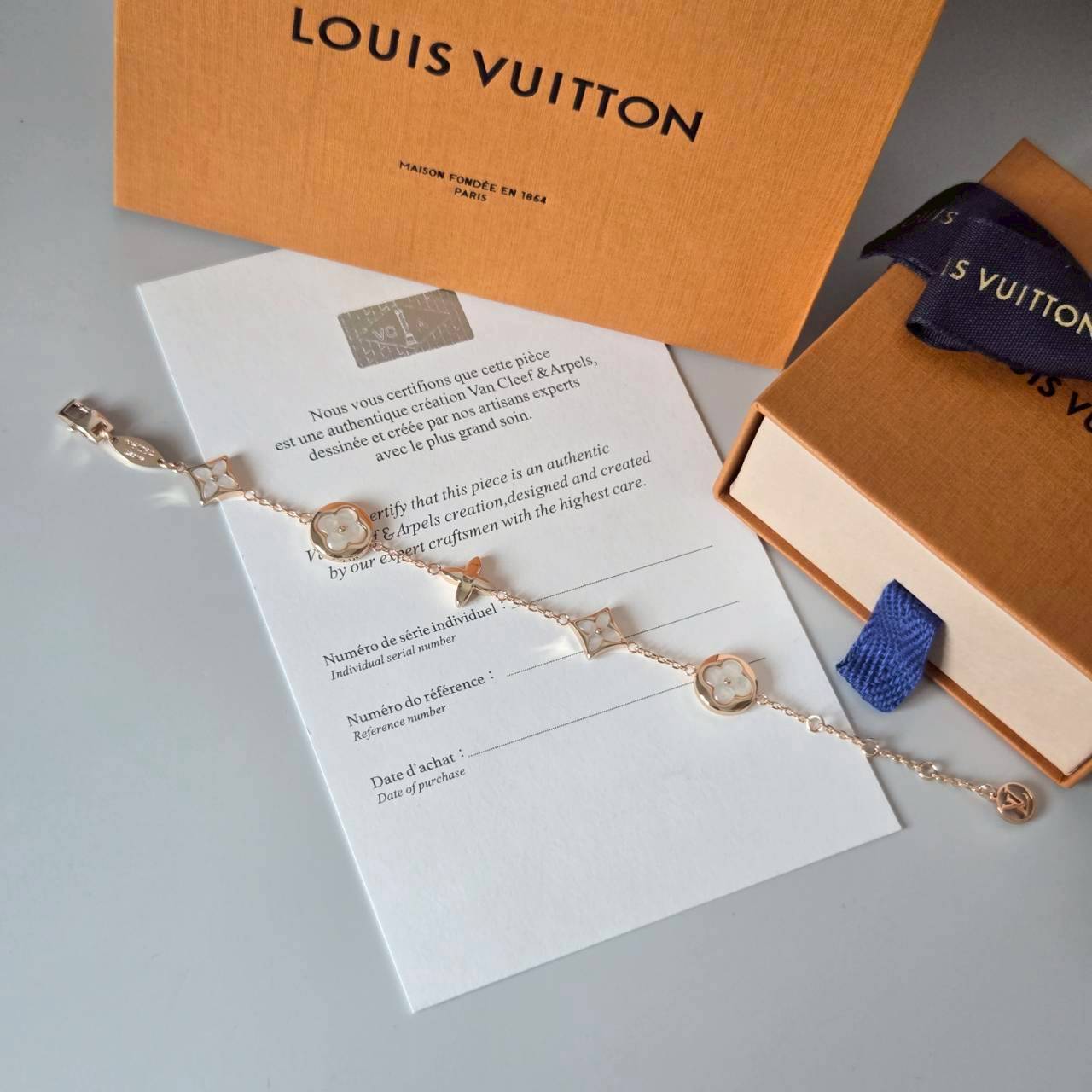 PP13280 สร้อยข้อมือ L(ขาว)