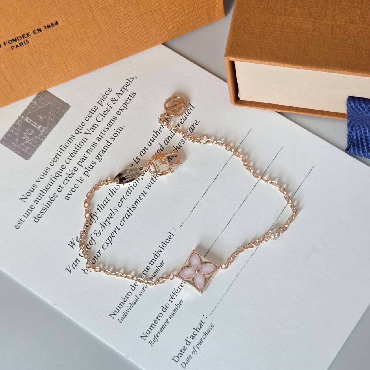 PP13283 สร้อยข้อมือ L(ชมพู)