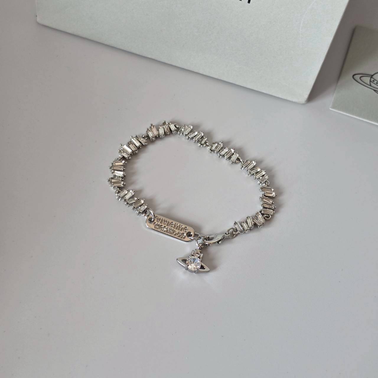 PP13541 สร้อยข้อมือ Vivien