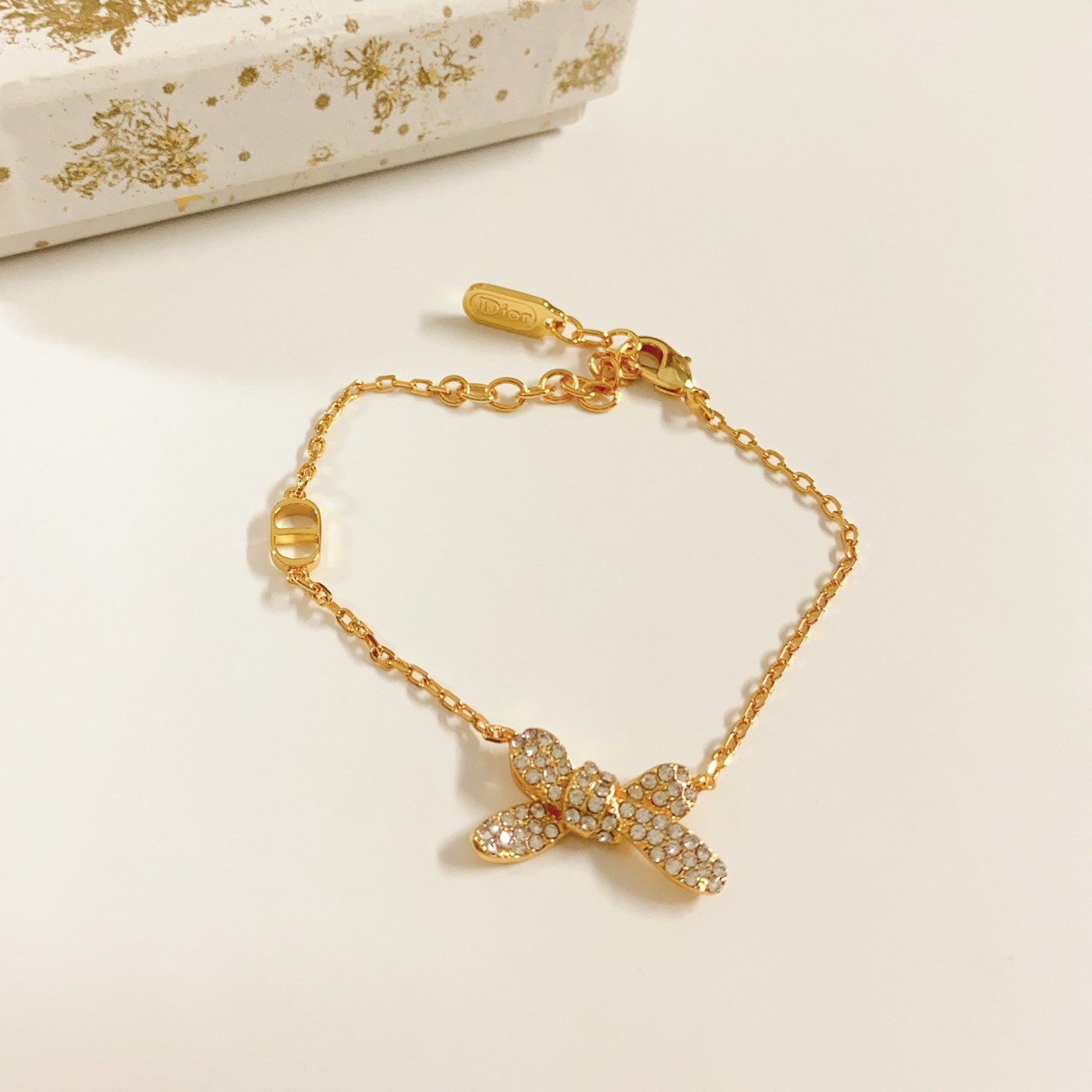 PP13825 สร้อยข้อมือ DI