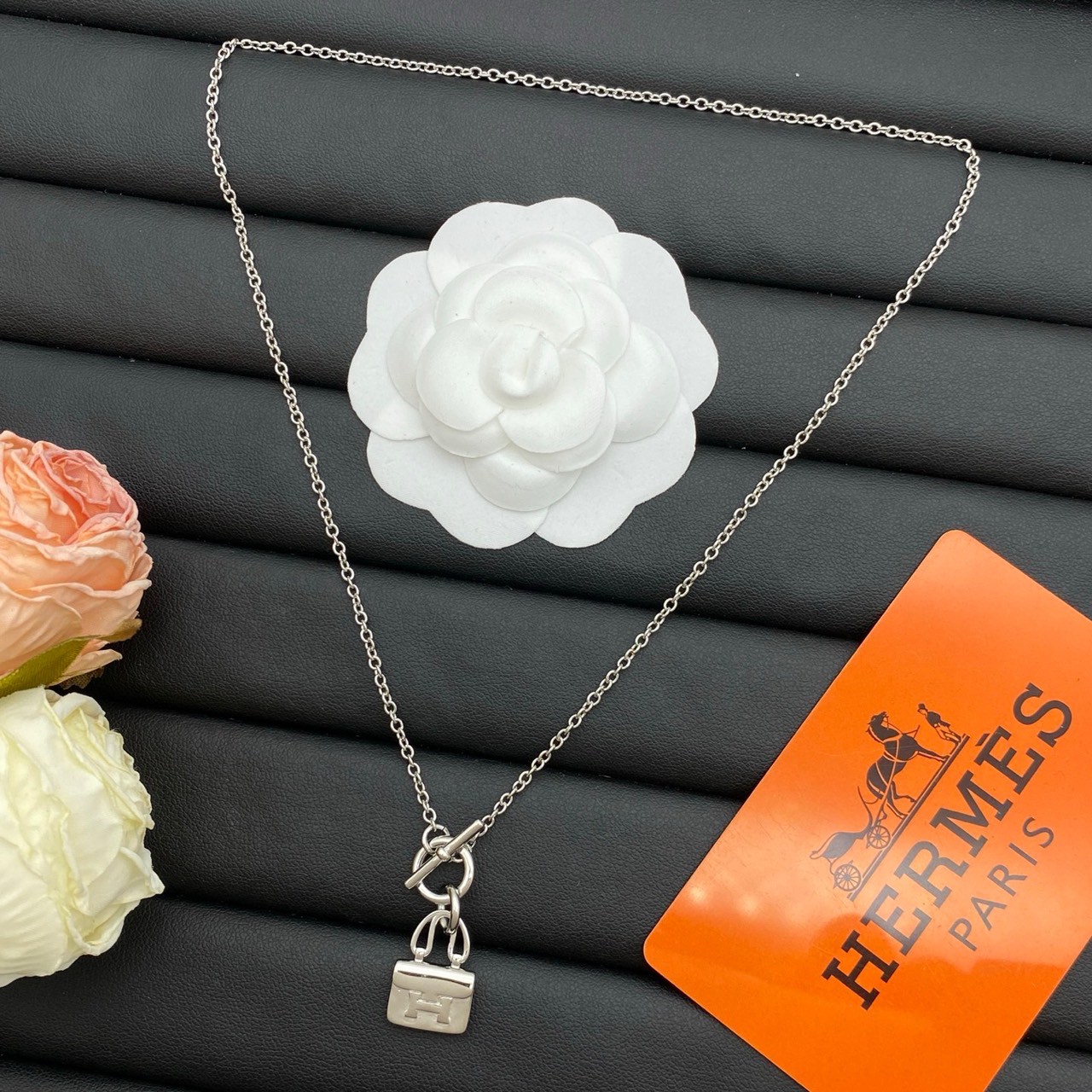 PP10823 สร้อยคอ H(เงิน)