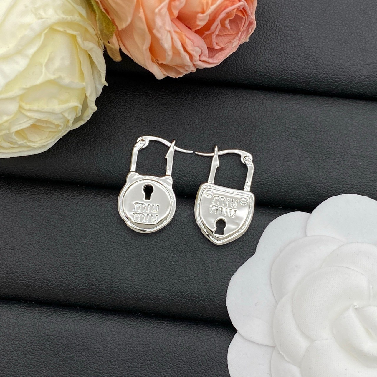 PP10821 ต่างหู MIU(เงิน)