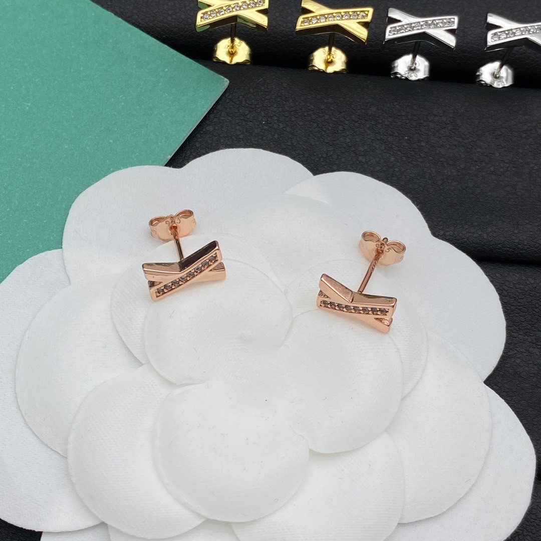 O0768 ต่างหู TIF(PinkGold)