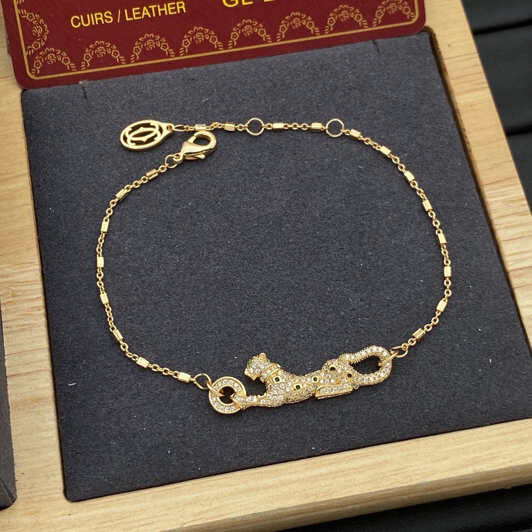 O0878 สร้อยข้อมือ CAR(โรสโกลด์)