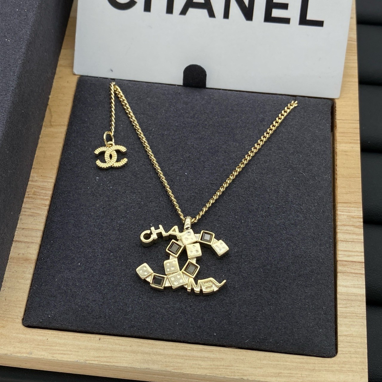 O1194 สร้อยคอ CH