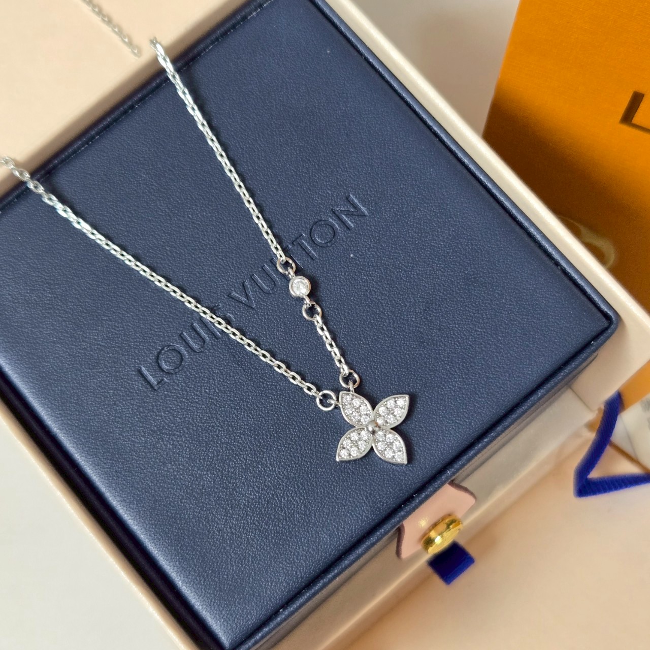 PP11434 สร้อยคอ L(เงิน)