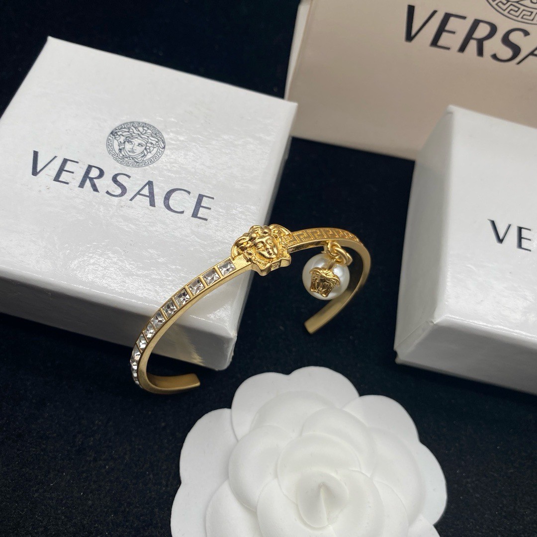 PP11424 กำไลข้อมือ VER