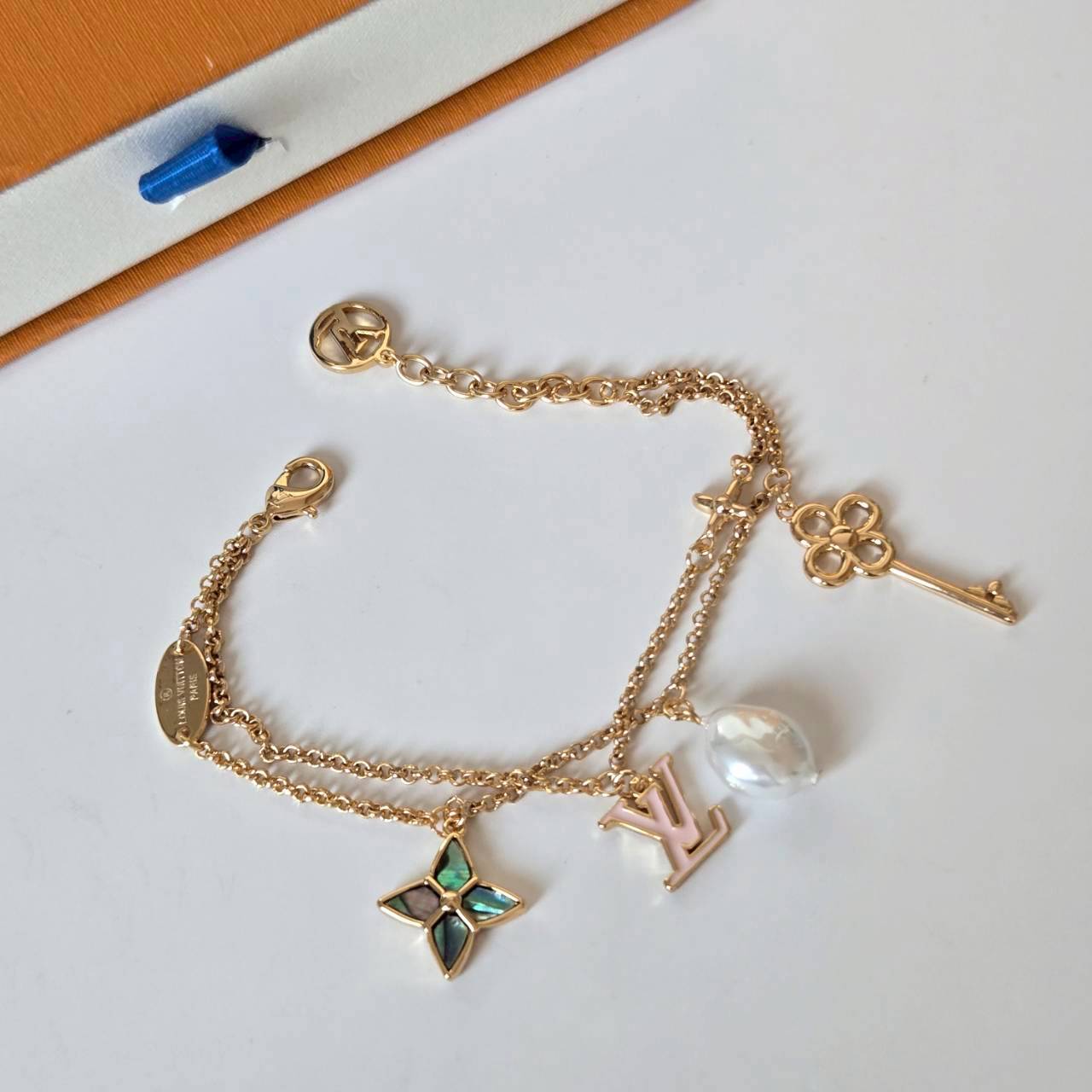 PP12277 สร้อยข้อมือ L