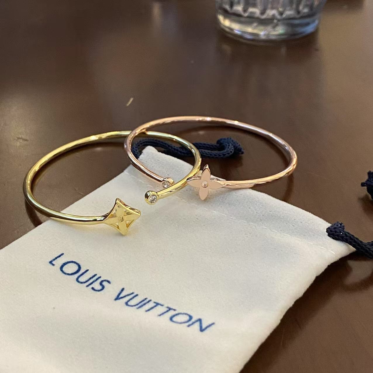 PP11725 กำไลข้อมือ L(ทอง)