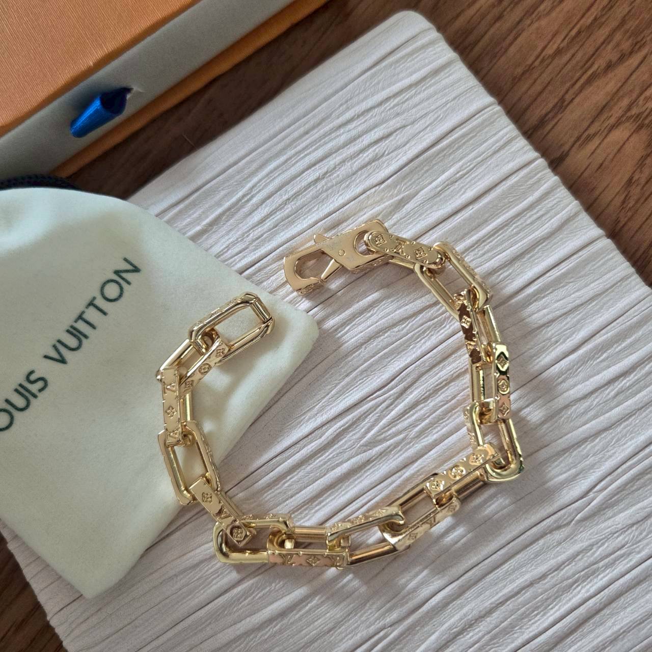 PP12025 สร้อยข้อมือ L(ทอง)