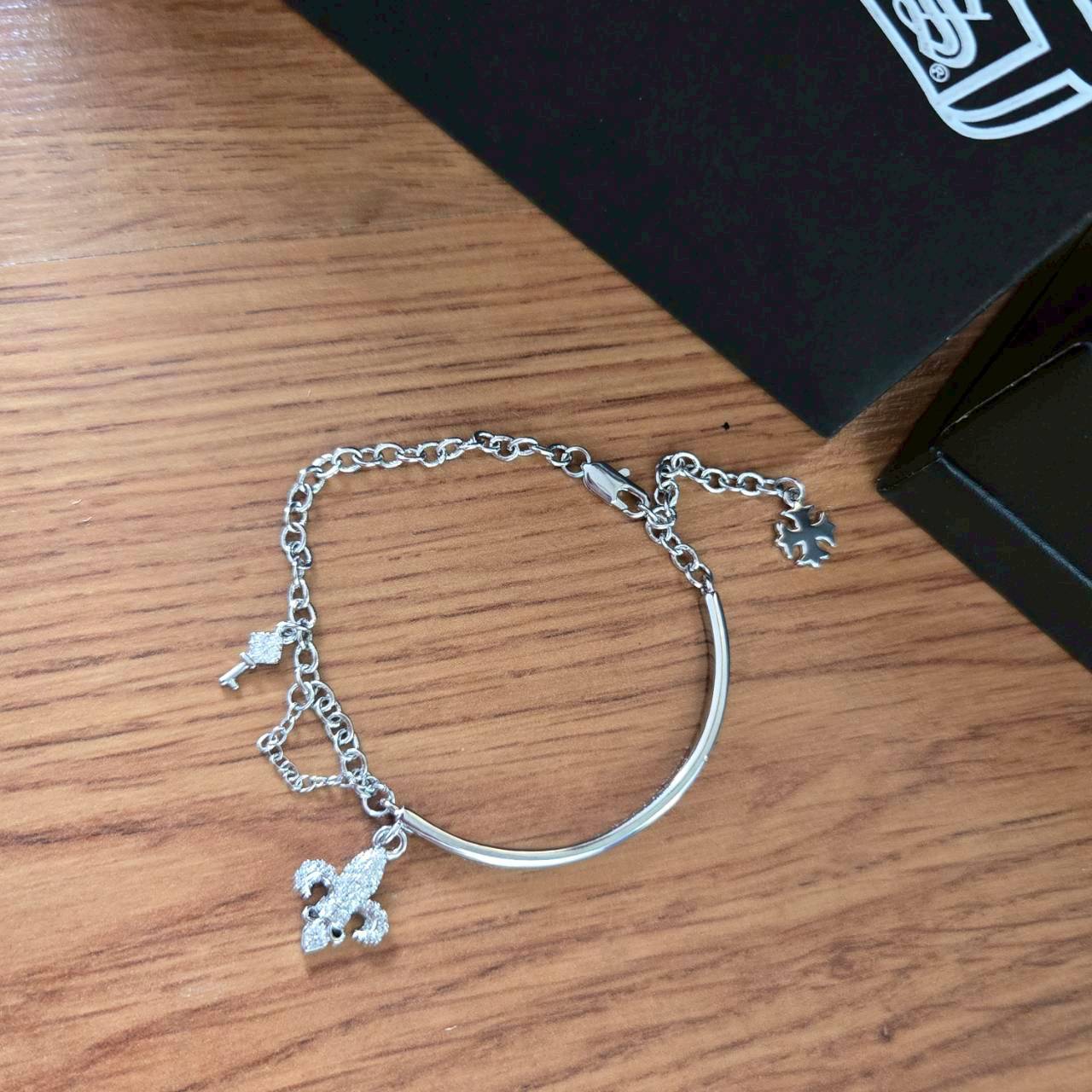 PP12001 สร้อยข้อมือ Chrome Hearts