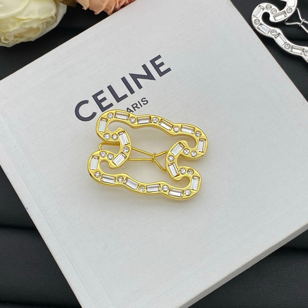 O01210 กิ๊บ CE