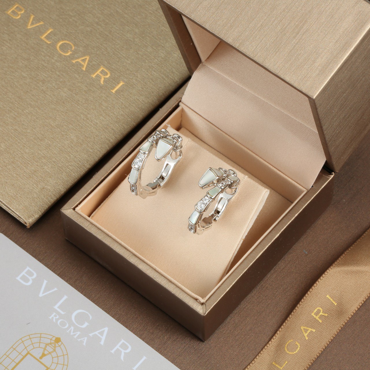 PP11136 ต่างหู BVL(เงิน-ขาว)