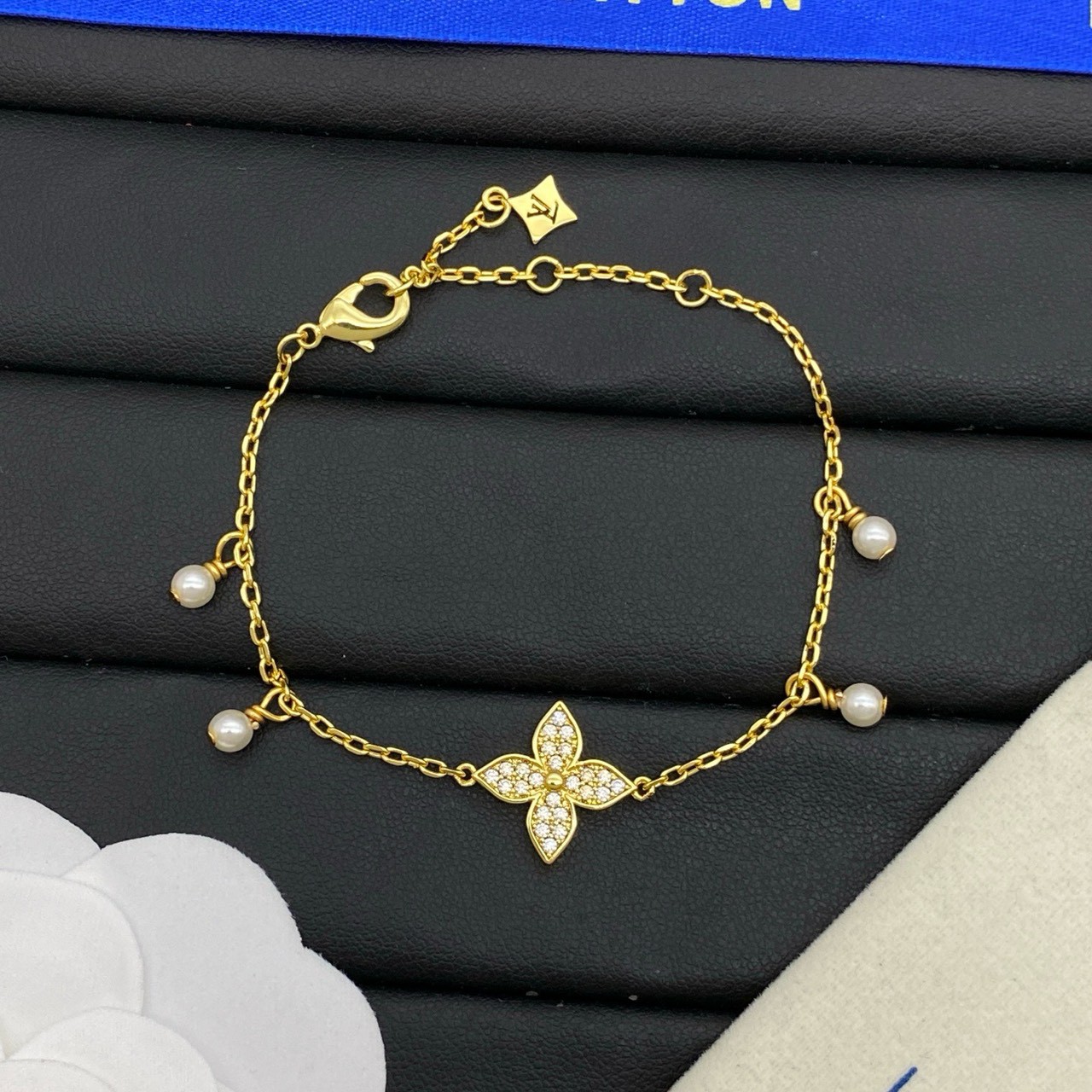 PP12298 สร้อยข้อมือ L(ทอง)