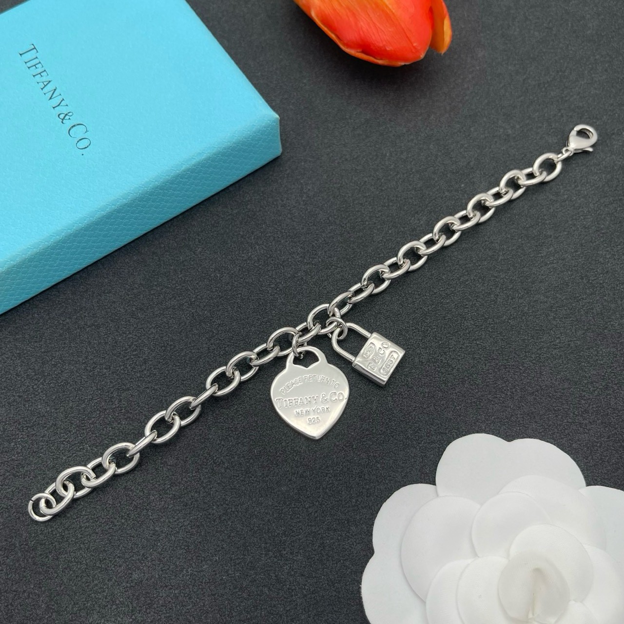 PP12305 สร้อยข้อมือ TIF(เงิน)