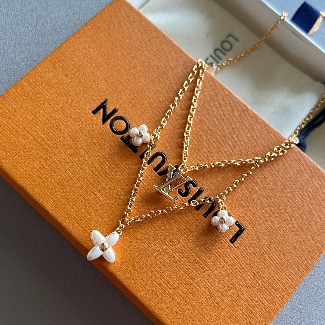 PP11760 สร้อยคอ L