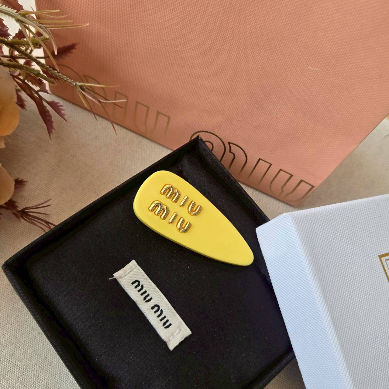 PP11774 กิ๊บ MIU แถมกล่อง(เหลือง)