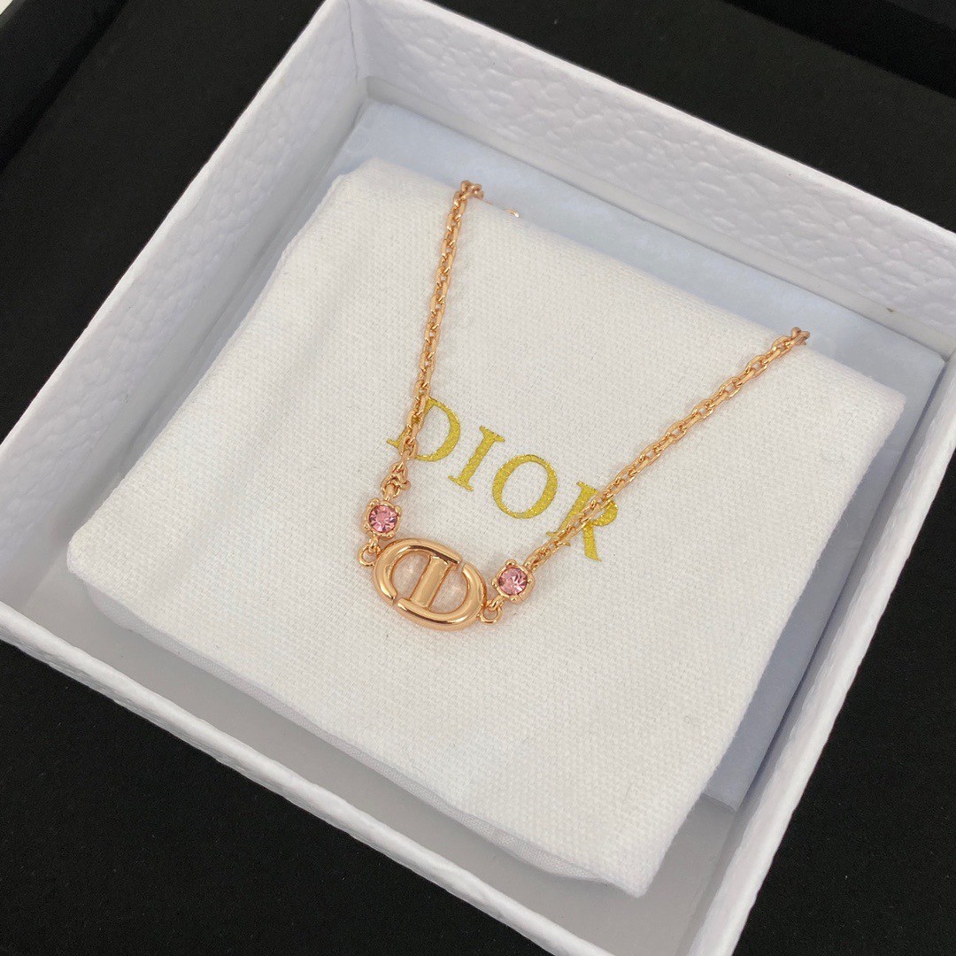 PP9529 สร้อยคอ D