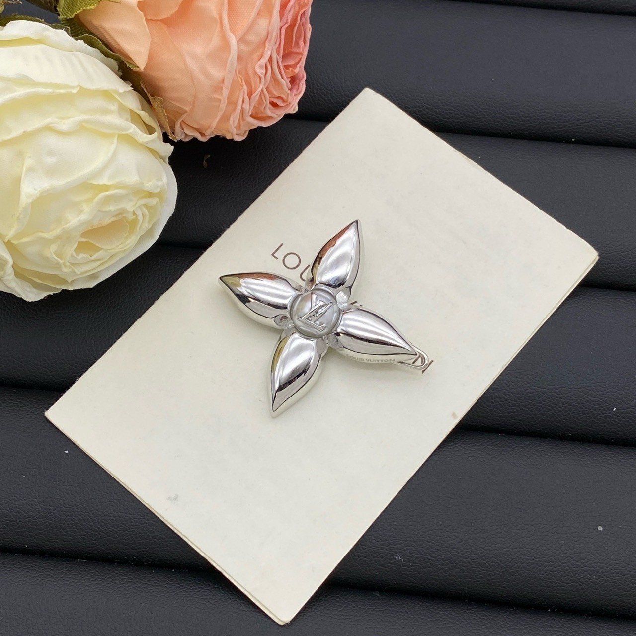 O1006 กิ๊บ L(เงิน)