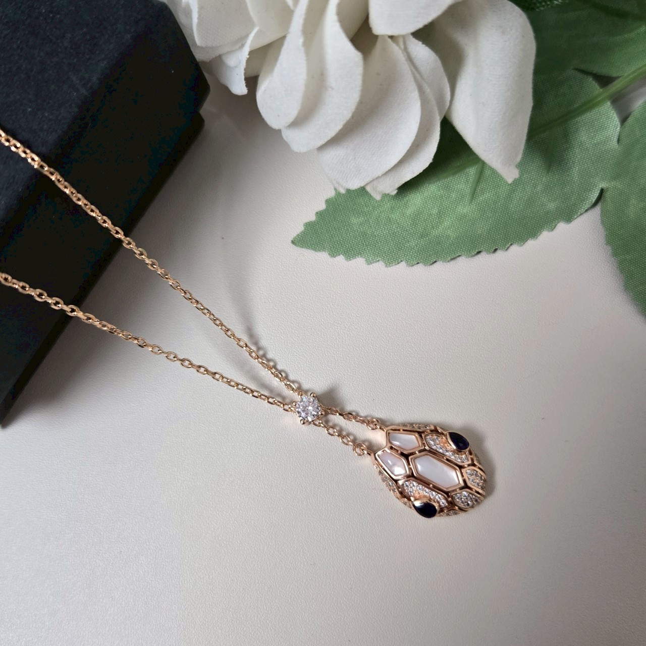 PP11484 สร้อยคอ BVL